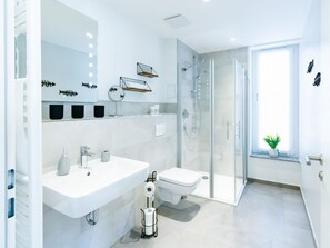 Shower, hair dryer - Hafenspitze App. 23, Deutschland (Wismar)