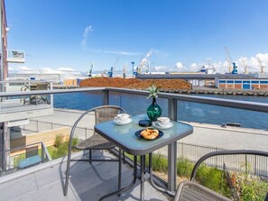 Unclassified image, 3 of 29, button