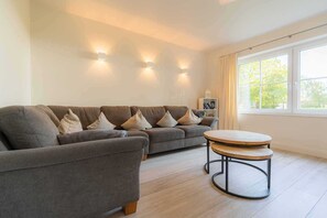 TV, fireplace - Dat Groote Kooghuus (ID 423) (Tümlauer-Koog)