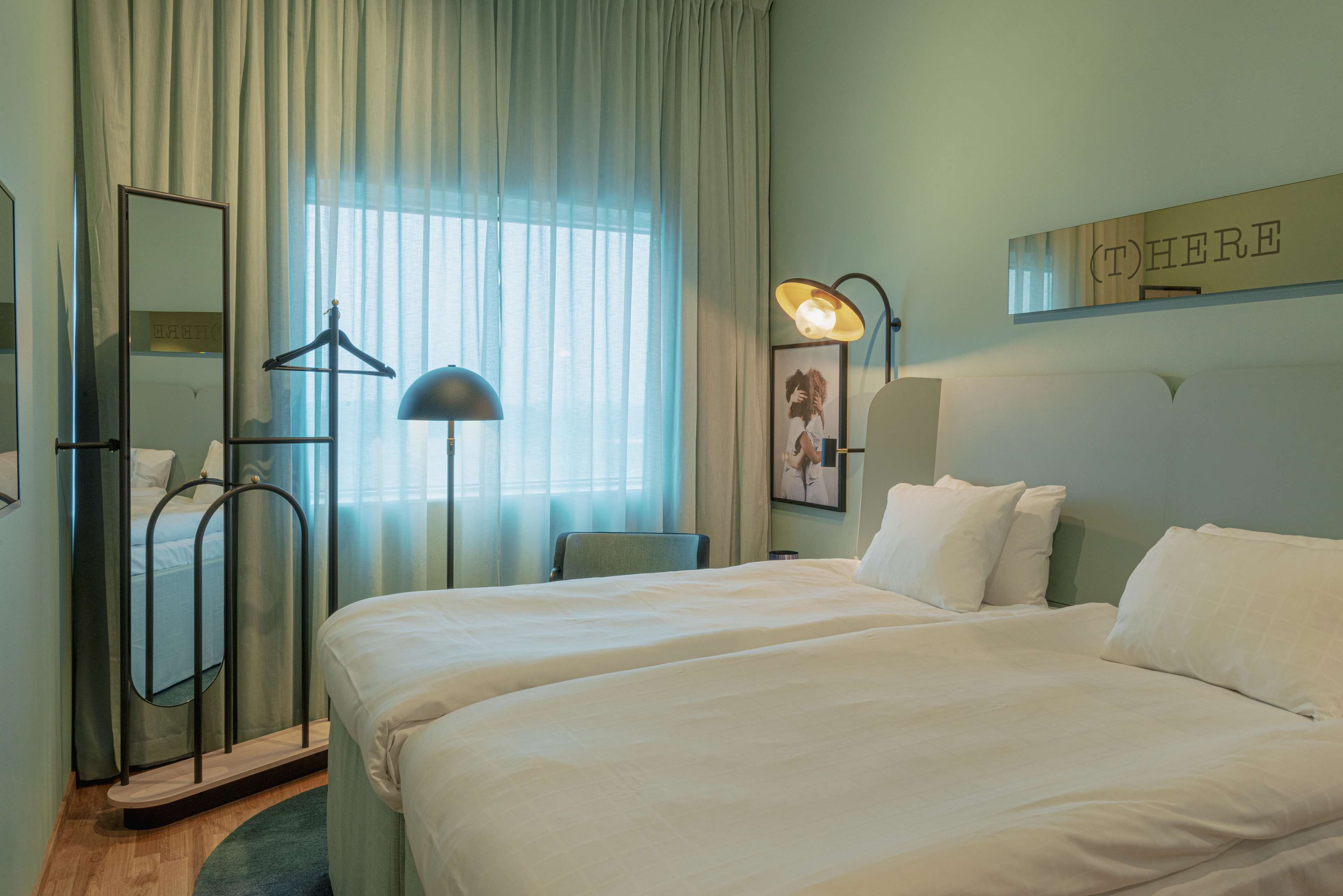 standard twin room | 1 bedroom, in-room safe, blackout curtains, soundproofing