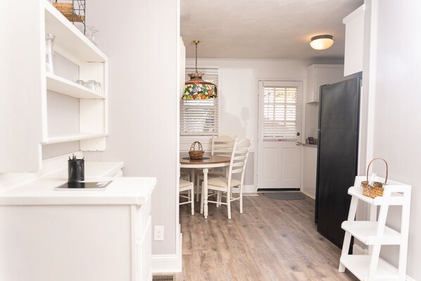 Interior - In the Heart of the Sandhills (Aberdeen)