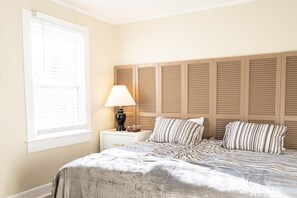 2 bedrooms, desk, iron/ironing board, free WiFi