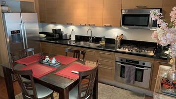 Fridge, microwave, oven, stovetop