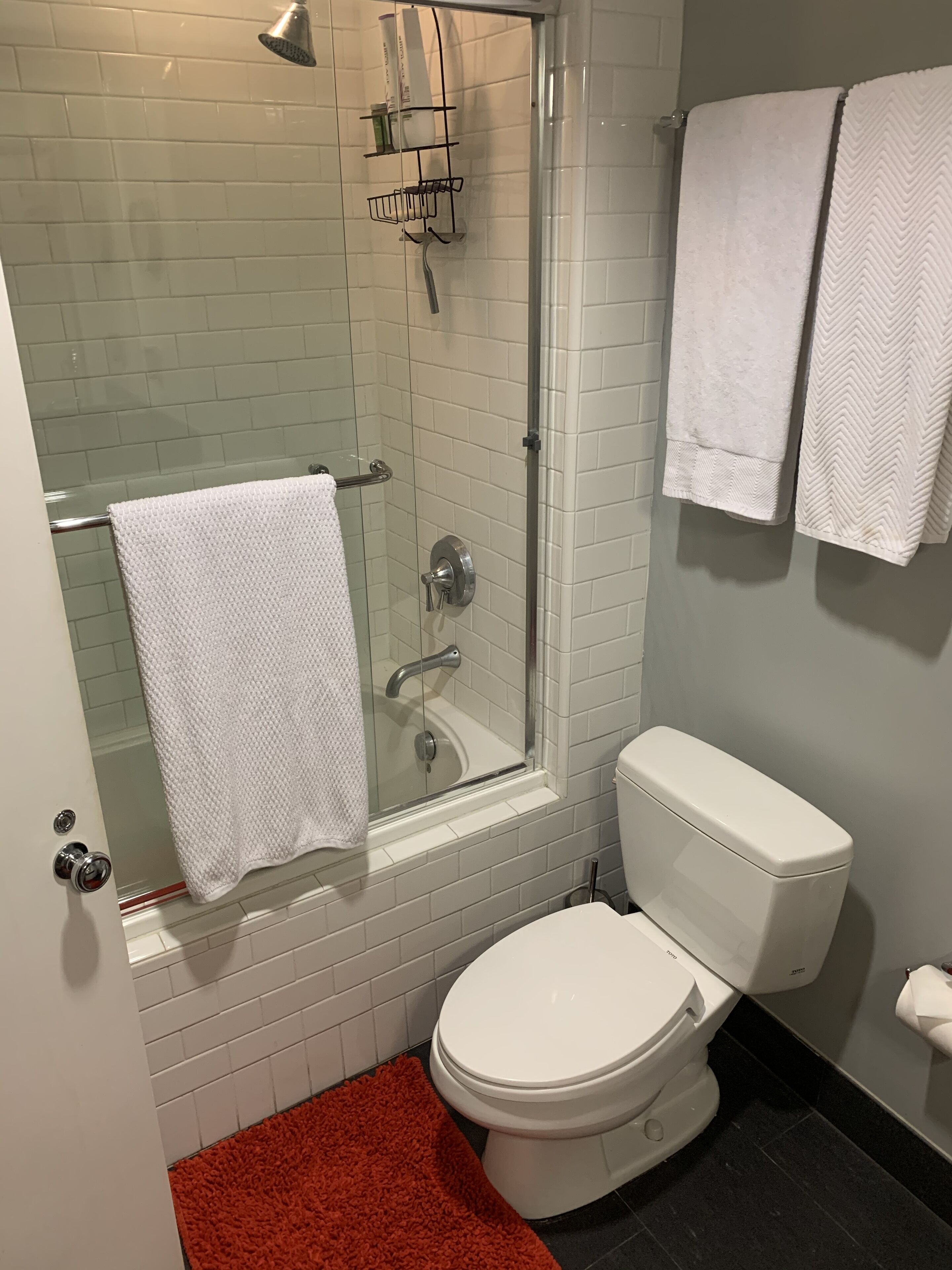 Combined shower/tub