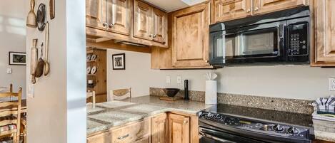 Apartamento, 3 habitaciones | Cocina privada