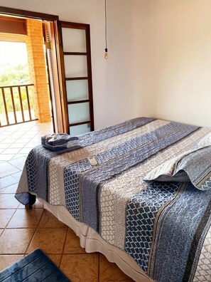 4 bedrooms, WiFi - Farmhouse in condominium with ample space, barbecue and pizza oven.  (Mairinque)