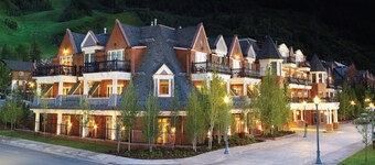 GRAND ASPEN HYATT SPRING!  MAY IN SAFE BEAUTIFUL OUTDOOR ASPEN