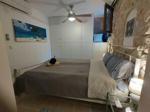 3 Schlafzimmer, Zimmersafe, Schreibtisch, Bügeleisen/Bügelbrett