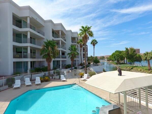 Alberca al aire libre 