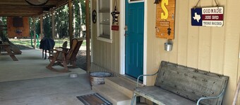 Beautiful Country Home on 11 Acres Near Toledo Bend Lake.