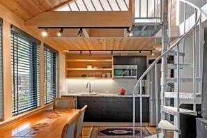 Dining - Marblehead. Cottage on Whittier, new construction (Marblehead)