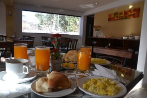 Free daily buffet breakfast