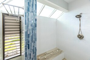 Unclassified image, 5 of 5, button