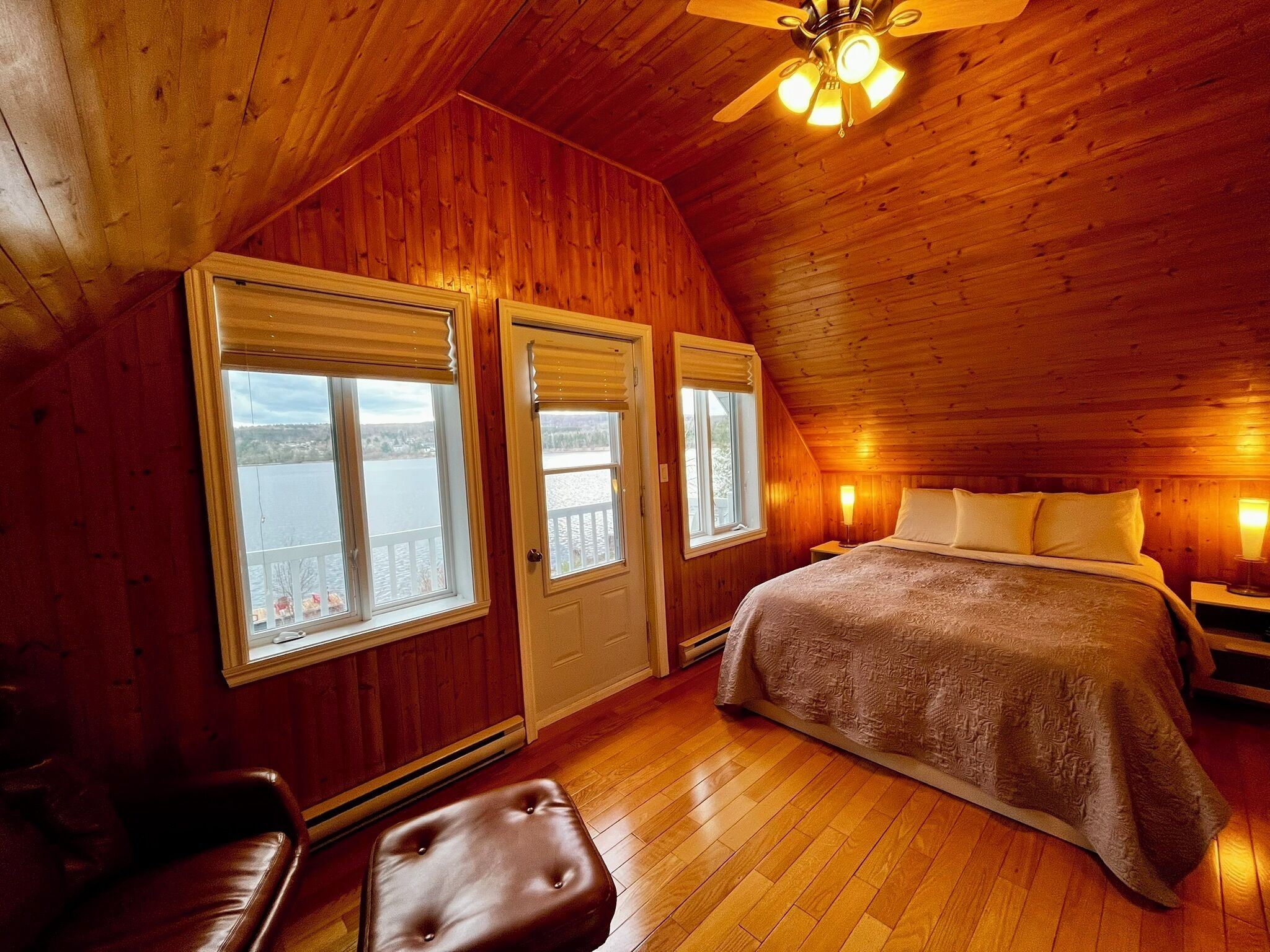 3 slaapkamers, een bureau, een strijkplank/strijkijzer, gratis wifi