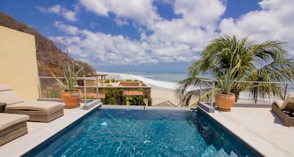 Welcome #Canadians sleeps 6 ppl #ExPats #Surfing #Bocana #Beach #pool #STARLINK