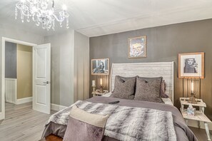 4 bedrooms, iron/ironing board, travel cot, free WiFi