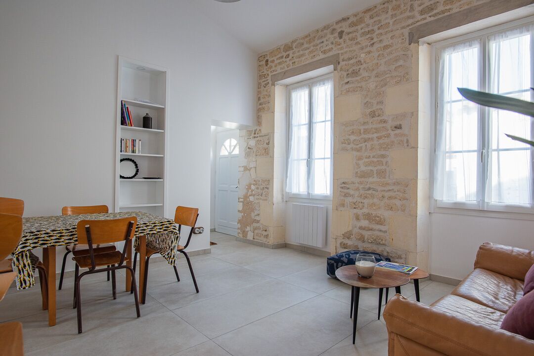 Small Renovated House With Terrace In The Heart Of St Pierre D'oléron - Île d'Oléron