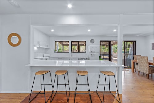 Coastal Cottage - Cannonvale