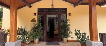 Casa Molleo- Jungle Hideaway