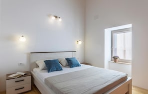 3 habitaciones, cuna de viaje, wifi gratis y ropa de cama