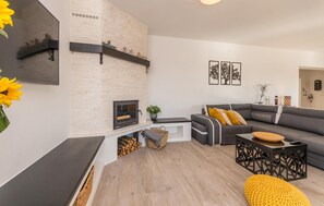 Smart TV, fireplace - Awesome home in Kakma (Kakma)