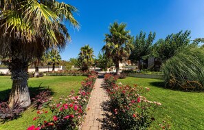 Property grounds - Awesome home in Kakma (Kakma)