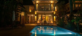 Waterfront Villa Private Pool Floating Breakfast Inc.
Fully Staffed Chef Avaible