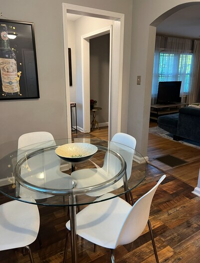 Demure 3-bedroom bungalow in Atlanta. 7 minutes from Mercedes-Benz Stadium