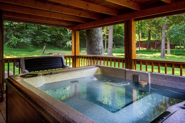 Bain à remous extérieur