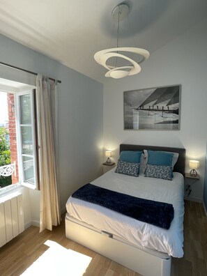 4 chambres, bureau, fer et planche à repasser, Wi-Fi gratuit