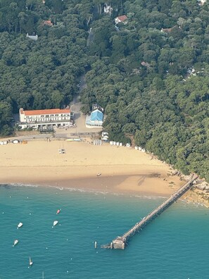 Beach nearby, sun-loungers