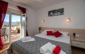 5 bedrooms, in-room safe, travel crib, free WiFi