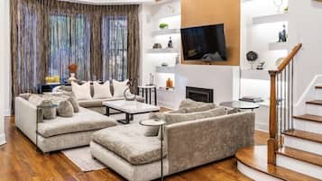 Smart TV, books, music library, stereo