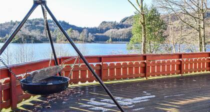 4 bedroom beautiful home in Lyngdal
