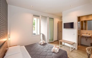 6 Schlafzimmer, Reisekinderbett, kostenloses WLAN