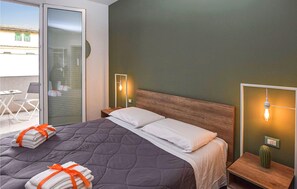 6 Schlafzimmer, Reisekinderbett, kostenloses WLAN