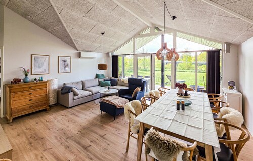 Lovely home in Glesborg with kitchen