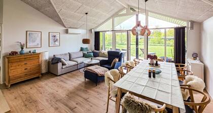Lovely home in Glesborg with kitchen