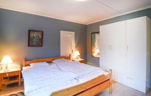 4 bedrooms, free WiFi