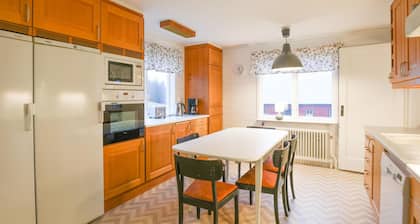 4 bedroom gorgeous home in Kalv