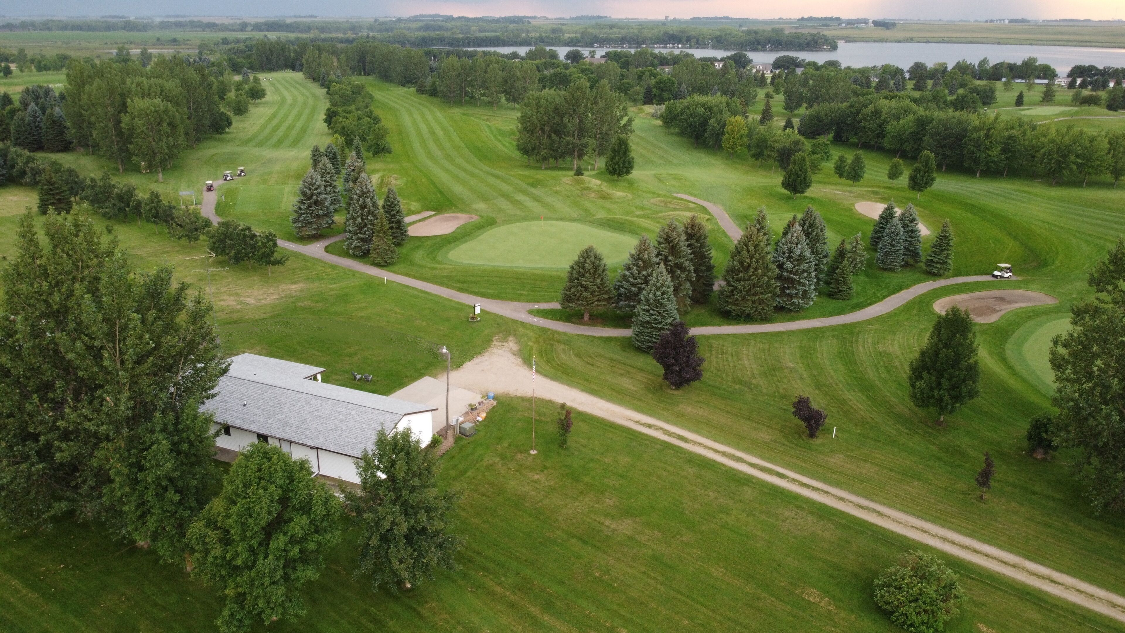 Home located on Tipsinah Mounds Golf Course
