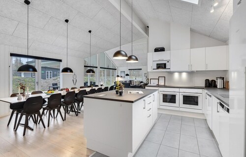 Stunning home in Væggerløse with sauna