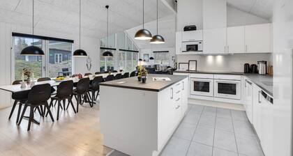 Stunning home in Væggerløse with sauna