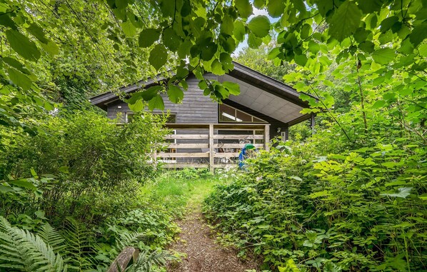 Property grounds - Pet friendly home in Gistrup with WiFi (Gistrup)