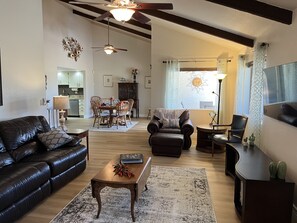 Smart TV, books, stereo