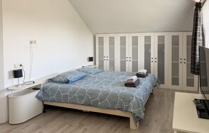 3 Schlafzimmer, Reisekinderbett, kostenloses WLAN