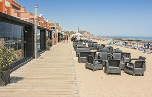 Plage à proximité, pêche sur place