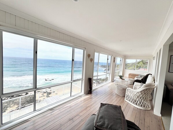 Interior - "Freedom on Sunset Strip" Absolute Sea Front Home (Manyana)