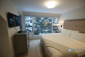 4 habitaciones, tabla de planchar con plancha, wifi y ropa de cama 