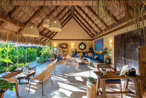 Villa Tayrona: Luxe Tropical Retreat for Groups